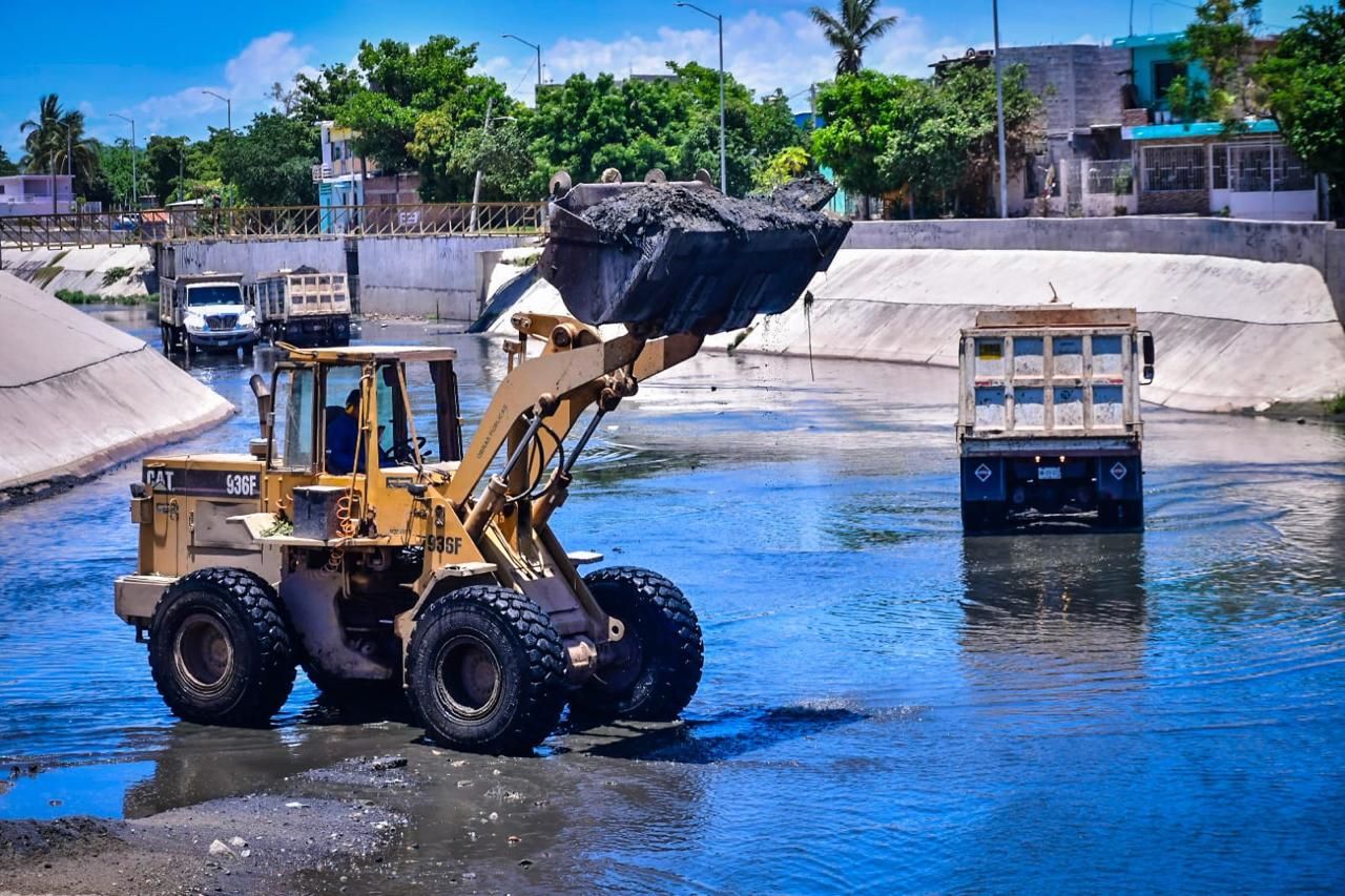 Municipio aplica limpieza y desazolve de canales como estrategia para ...